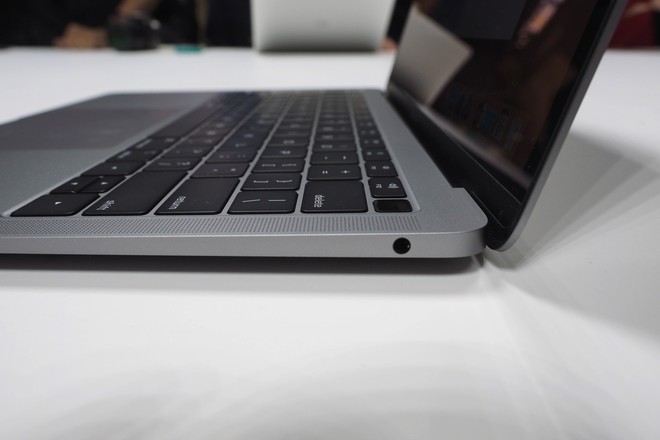 Cận cảnh MacBook Air 2018: Mọi thứ đều ổn trừ cấu hình quá yếu so với giá tiền - Ảnh 13.
