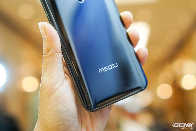 Ảnh thực tế Meizu 16 tại Việt Nam: không đua tai thỏ, cảm biến vân tay dưới màn hình, Snapdragon 845, RAM 8 GB, giá 11 triệu đồng - Ảnh 7.