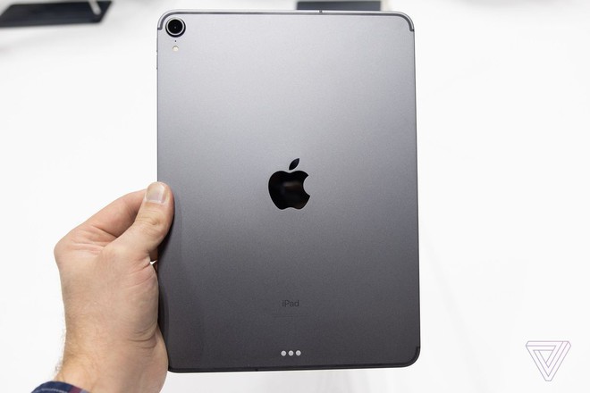 Cận cảnh iPad Pro mới, chiếc tablet có thiết kế toàn màn hình của Apple - Ảnh 7.