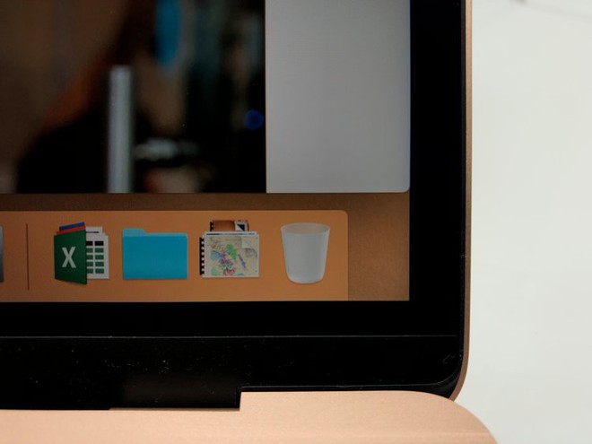 Mời xem những hình ảnh đầu tiên về MacBook Air mới: chiếc laptop mà fan Apple luôn ao ước đây rồi - Ảnh 2.