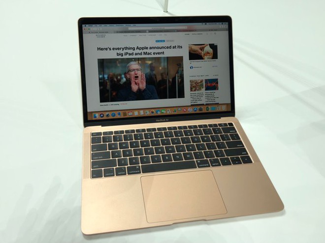 Mời xem những hình ảnh đầu tiên về MacBook Air mới: chiếc laptop mà fan Apple luôn ao ước đây rồi - Ảnh 8.