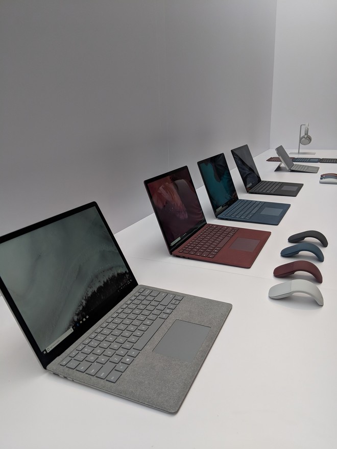 Các thiết bị Surface của Microsoft nếu tách rời có thể rất kém hấp dẫn, nhưng kết hợp với nhau lại tạo ra một hệ sinh thái có thể đe dọa cả Apple - Ảnh 2.