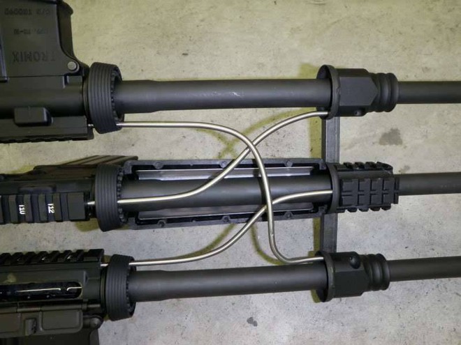 Khám phá khẩu súng độc nhất vô nhị AR-15, làm từ ba khẩu súng ghép lại thành một - Ảnh 3.