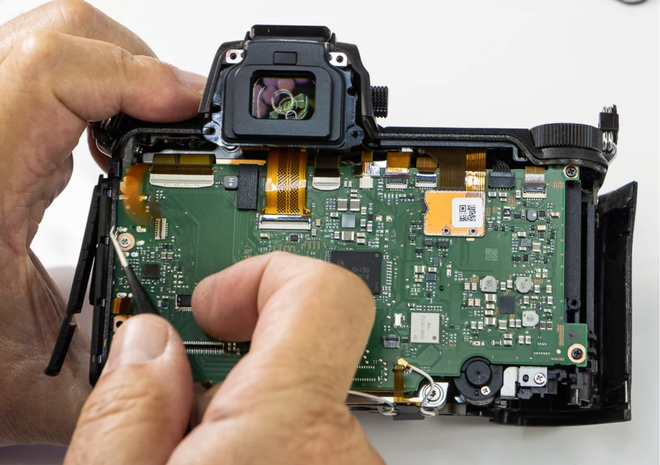 Mổ xẻ Z7: bên trong chiếc máy ảnh không gương lật Full Frame đầu tiên của Nikon có gì? - Ảnh 12.