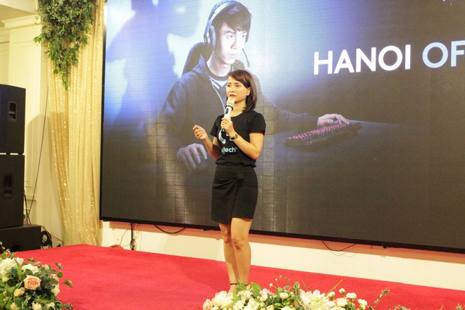 Logitech chính thức ra mắt sạc không dây PowerPlay và tai nghe G933 tại thị trường Việt Nam - Ảnh 2.
