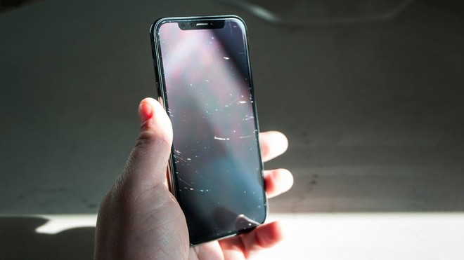 Đánh giá iPhone X sau 1 năm sử dụng: Tróc sơn, tai thỏ, Face ID, mức độ giữ giá và những vấn đề liên quan - Ảnh 4.