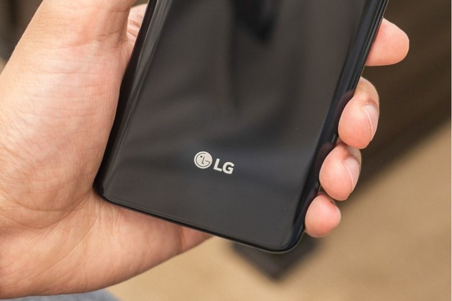 Smartphone màn hình gập đầu tiên của LG sẽ được công bố vào tháng 1 tại CES 2019 - Ảnh 1.