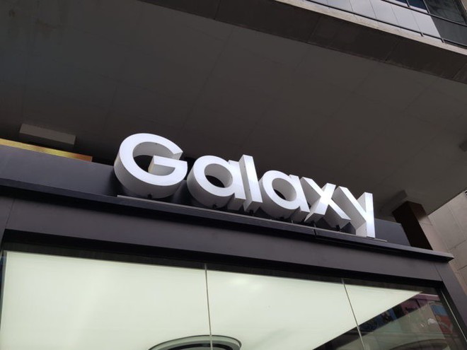 Samsung hứa hẹn smartphone màn hình gập và 5G sẽ giúp mảng di động tăng tính cạnh tranh trong thời gian tới - Ảnh 1.