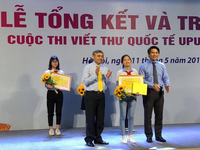 Trả lời câu hỏi Ông già Noel có thực không, nữ sinh Hải Dương giành giải 3 cuộc thi viết thư quốc tế UPU - Ảnh 1.