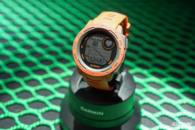 Đồng hồ thông minh siêu bền của Garmin: thiết kế theo tiêu chuẩn quân đội MIL-STD-810G, chịu lạnh - 20 độ C, ném từ độ cao hơn 2 mét vẫn không sao - Ảnh 3.