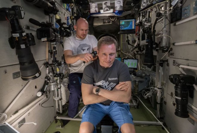Phi hành gia tại Trạm vũ trụ ISS dùng máy ảnh trị giá chỉ 23.000 USD nhưng phí ship lên tới 130.000 USD - Ảnh 2.