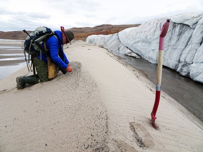 Phát hiện hố thiên thạch rộng 31 km tại Greenland, tạo thành bởi một cục sắt nặng 10 tỉ tấn từ trên trời rơi xuống - Ảnh 2.