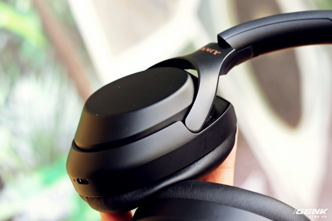Đánh giá tai nghe Sony WH-1000XM3: chống ồn bá đạo, 10 phút sạc 5 giờ nghe nhạc, giá rẻ hơn phiên bản cũ 500 ngàn đồng! - Ảnh 8.