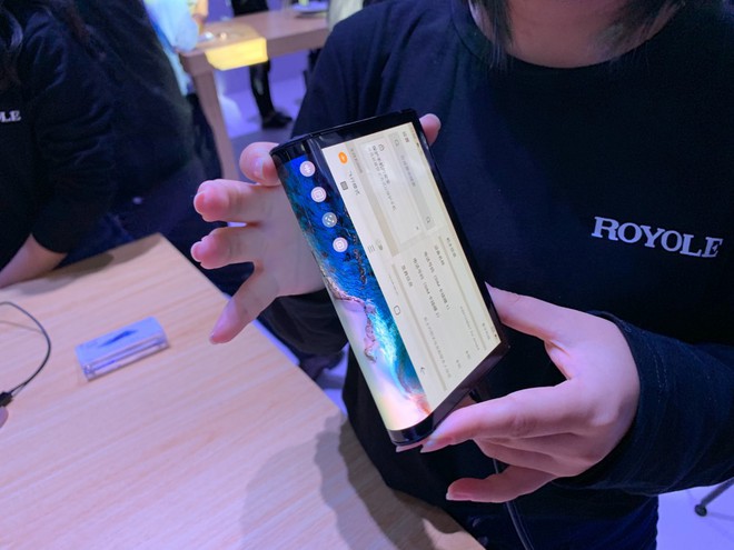 Thông số chi tiết và ảnh cận cảnh FlexPai, smartphone màn hình gập đầu tiên trên thế giới tới từ Trung Quốc - Ảnh 5.