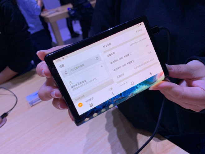 Thông số chi tiết và ảnh cận cảnh FlexPai, smartphone màn hình gập đầu tiên trên thế giới tới từ Trung Quốc - Ảnh 4.