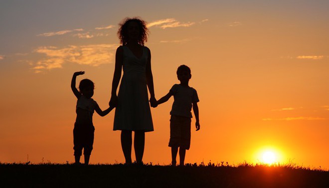 Lịch sử hẹn hò của người mẹ có thể ảnh hưởng đến đời sống tình cảm của con cái - Ảnh 1.