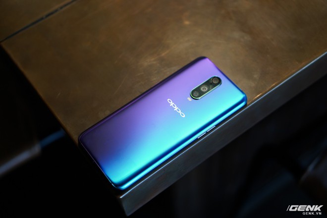 Oppo bất ngờ chọn Huawei làm đối thủ, Galaxy A9 sẽ có đối thủ nào ở tầm giá 12 triệu đây? - Ảnh 3.