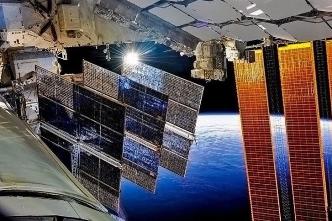 Cận cảnh cuộc sống lơ lửng bên trong trạm vũ trụ quốc tế ISS - Ảnh 15.