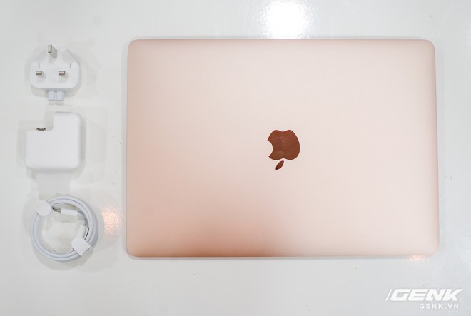 Cận cảnh MacBook Air 2018 vừa về Việt Nam: Nhiều nét tương đồng với MacBook Pro, lần đầu tiên có cảm biến vân tay, giá 37,5 triệu đồng - Ảnh 17.