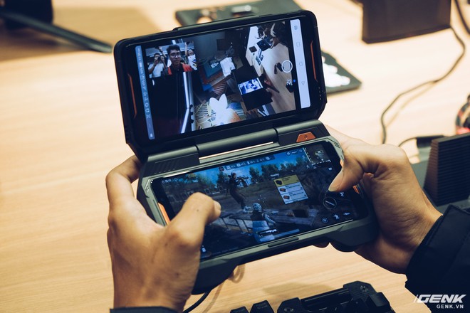 Asus ra mắt ROG Phone và loạt phụ kiện dành cho gamer tại Việt Nam, giá cao nhất gần 50 triệu đồng - Ảnh 4.