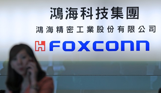 Nhu cầu lắp ráp smartphone suy giảm, Foxconn dự định mở nhà máy sản xuất chip ở Trung Quốc - Ảnh 1.