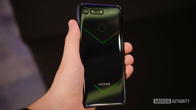 Cận cảnh, đánh giá nhanh Honor V20, một trong những chiếc smartphone ấn tượng nhất năm 2019 - Ảnh 9.