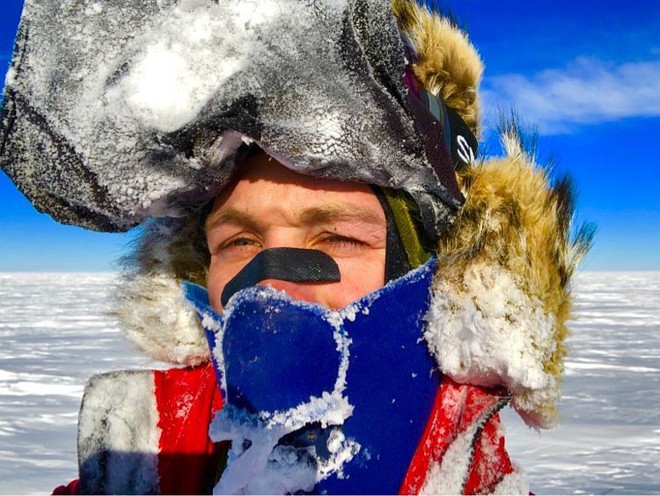 Nhà thám hiểm 33 tuổi này là người đầu tiên một mình vượt qua Nam Cực, sống nhờ thanh năng lượng và đồ ăn khô đóng băng - Ảnh 7.