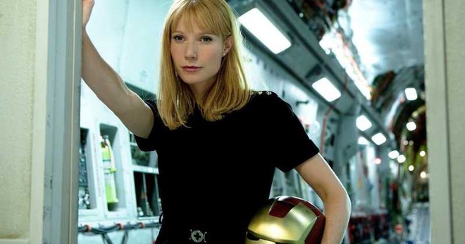 Hôn thê của Iron Man ra mắt máy sấy tóc mạ vàng 24K, đắt gần bằng 2 cái Bphone - Ảnh 1.