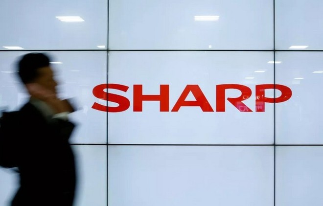 Gần 3 ngàn lao động sản xuất cảm biến iPhone của Sharp sắp bị sa thải vì Apple thay đổi kế hoạch - Ảnh 1.