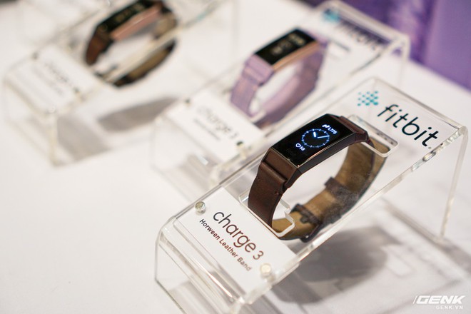 Ảnh thực tế đồng hồ thông minh Fitbit Charge 3: chịu nước 50m, pin dùng 7 ngày, giá từ 3,8 triệu - Ảnh 1.