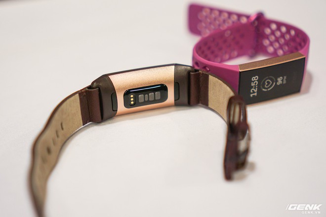 Ảnh thực tế đồng hồ thông minh Fitbit Charge 3: chịu nước 50m, pin dùng 7 ngày, giá từ 3,8 triệu - Ảnh 3.