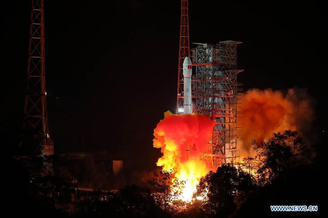 Trung Quốc phóng thành công tên lửa đưa tàu thăm dò lên vùng tối của Mặt Trăng, mang theo cả hạt giống để thử quang hợp - Ảnh 1.