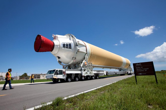  Một trong các hệ thống tên lửa đẩy Delta Heavy sẽ đưa Parker lên quỹ đạo Mặt Trời. 