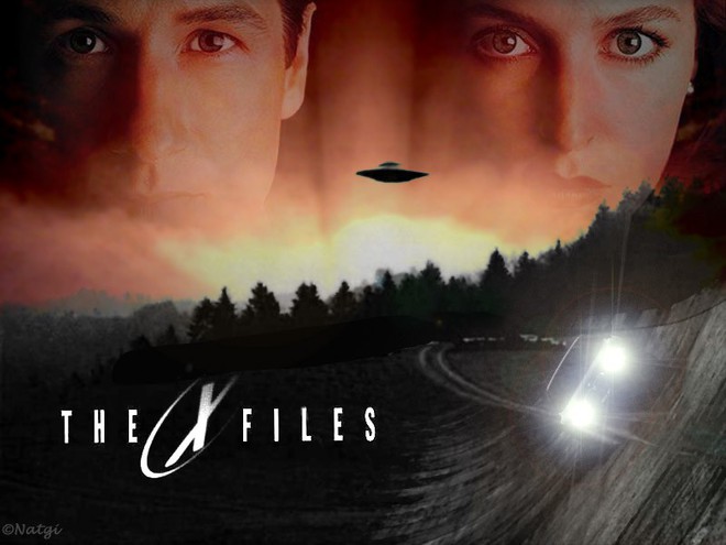 Buổi chụp hình của phim X-Files từ năm 1993 vẫn khiến Internet 2018 phát hoảng vì quá dị - Ảnh 1.