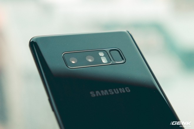  Galaxy Note8 vẫn có cảm biến vân tay ở mặt sau 