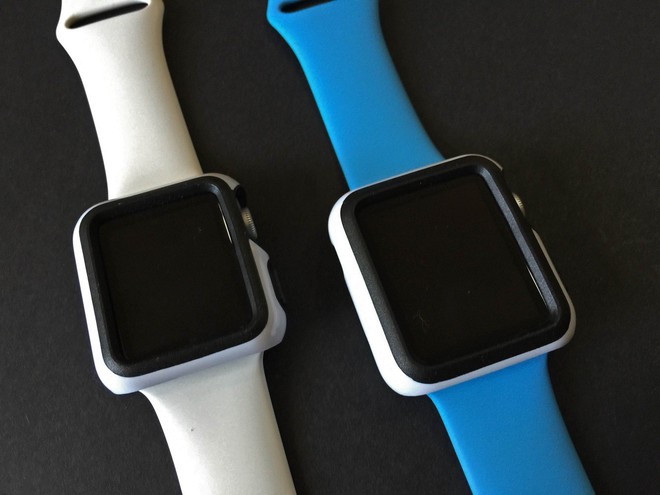  Vỏ bảo vệ Apple Watch Candyshell Fit của Speck đích thị là mẫu sản phẩm dành cho những ai mới sắm Apple Watch nên bị thủng ví. Bởi giá của mẫu vỏ này chỉ khoảng 10 USD (xấp xỉ 230 nghìn đồng). Sản phẩm giúp bảo vệ bề mặt của đồng hồ thông minh, tránh cho đồng hồ bị xước hoặc hỏng bởi những va đập nhẹ nhàng. Người dùng có thể dễ dàng lắp và tháo gỡ nó ra khỏi chiếc Apple Watch của mình. 