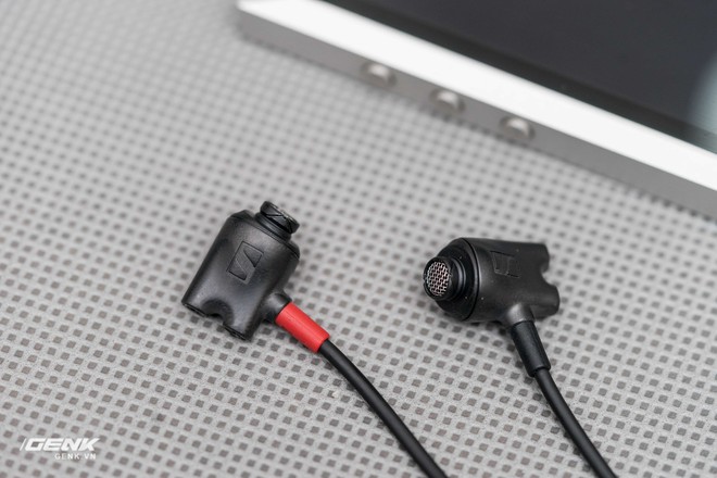 Đập hộp tai nghe Inear đầu bảng Sennheiser IE800s giá 30 triệu đồng - Ảnh 10.