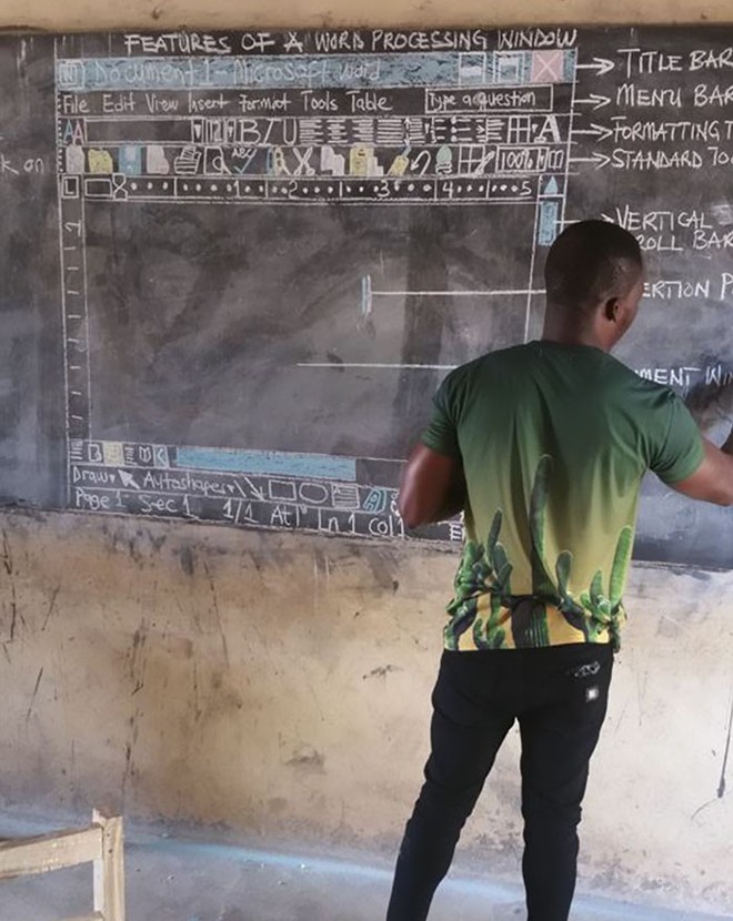 Cách giáo viên tin học ở Ghana vượt qua cảnh thiếu thốn cơ sở vật chất để giảng dạy khiến Internet xúc động - Ảnh 3.