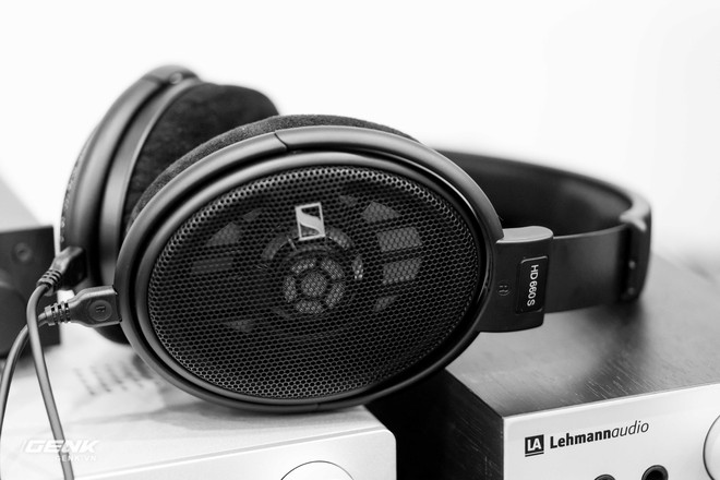 Mở hộp tai nghe cao cấp Sennheiser HD660s: Viết tiếp trang sử vàng - Ảnh 1.