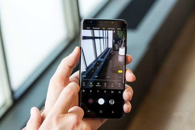 Galaxy S9, S9 chính thức ra mắt: Camera nâng cấp lớn với khẩu độ thay đổi được, quay video 960 fps, AR Emoji - Ảnh 5.