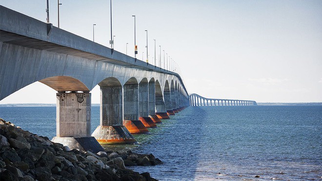 Thiết kế thông minh của cây cầu này có thể cắt băng thành những dải chữ nhật khổng lồ rộng 250m - Ảnh 10.