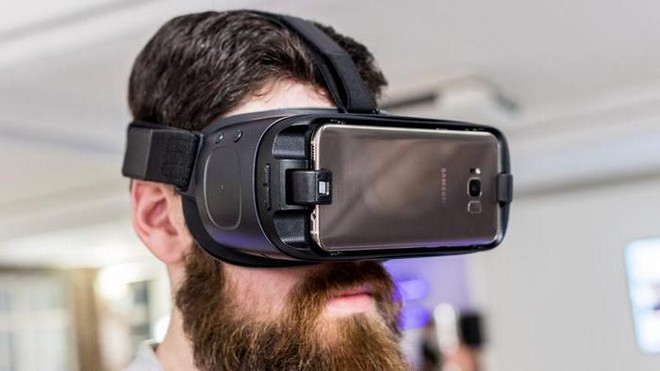 Tuy không công bố nhưng Samsung ngầm khẳng định, bạn có thể dùng Gear VR cũ với Galaxy S9/S9 - Ảnh 2.