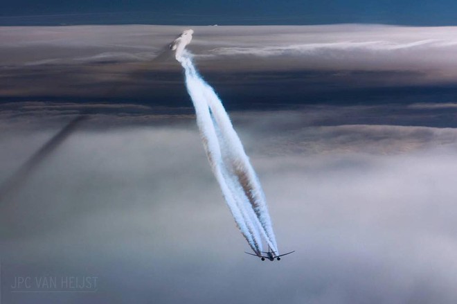 Instagram của phi công này sẽ giúp bạn mường tượng ra làm việc ở độ cao 11.300m trông như thế nào - Ảnh 1.