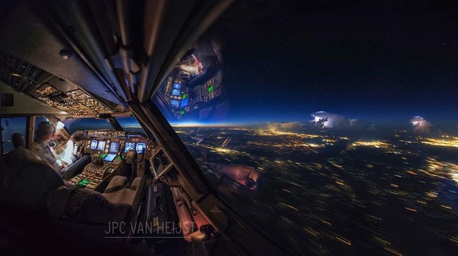 Instagram của phi công này sẽ giúp bạn mường tượng ra làm việc ở độ cao 11.300m trông như thế nào - Ảnh 4.