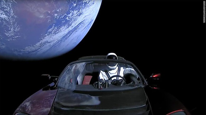 2,3 triệu người trên toàn cầu xem SpaceX phóng tên lửa Falcon Heavy, trở thành video trực tiếp có nhiều người xem thứ 2 trong lịch sử YouTube - Ảnh 2.