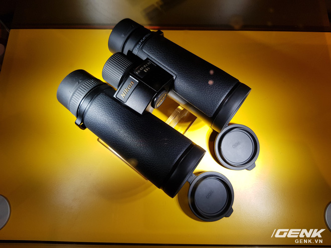  Một số mẫu ống nhòm Nikon để khách hàng trải nghiệm 