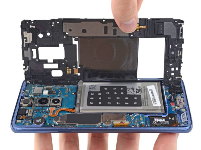 iFixit mổ bụng Galaxy S9 : Cách bố trí tương tự S8 nhưng có một số thay đổi quan trọng, khó sửa - Ảnh 5.