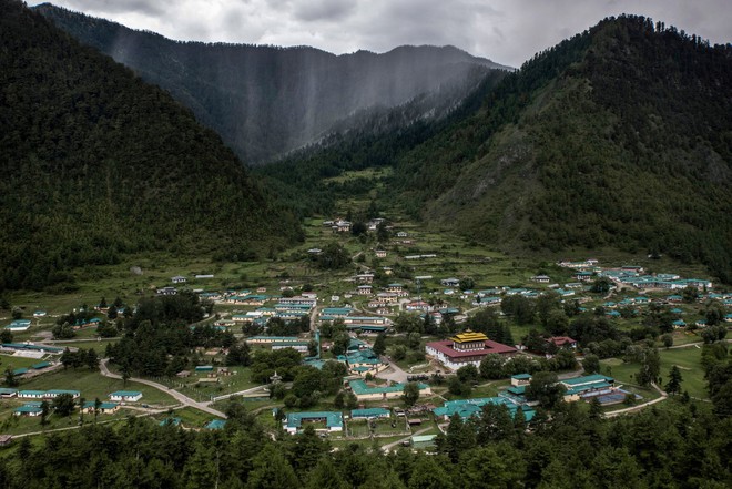 Chào mừng bạn đến với Bhutan, đất nước có mức khí thải carbon âm nhờ 72% diện tích là rừng che phủ - Ảnh 1.
