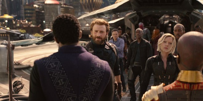  Chi tiết trong trailer tiết lộ Captian American cùng các anh em đã đặt chân đến vương quốc Wakanda, điều gì đã mang họ tới đây ? 
