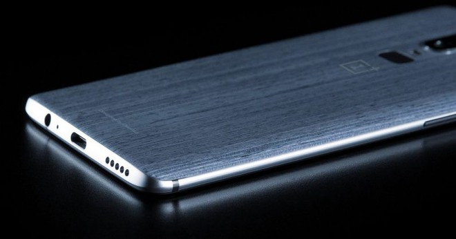  Nắp lưng bằng gỗ sẽ là điểm nhấn độc đáo của OnePlus 6. 